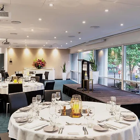 Novotel Sydney Darling Square-3